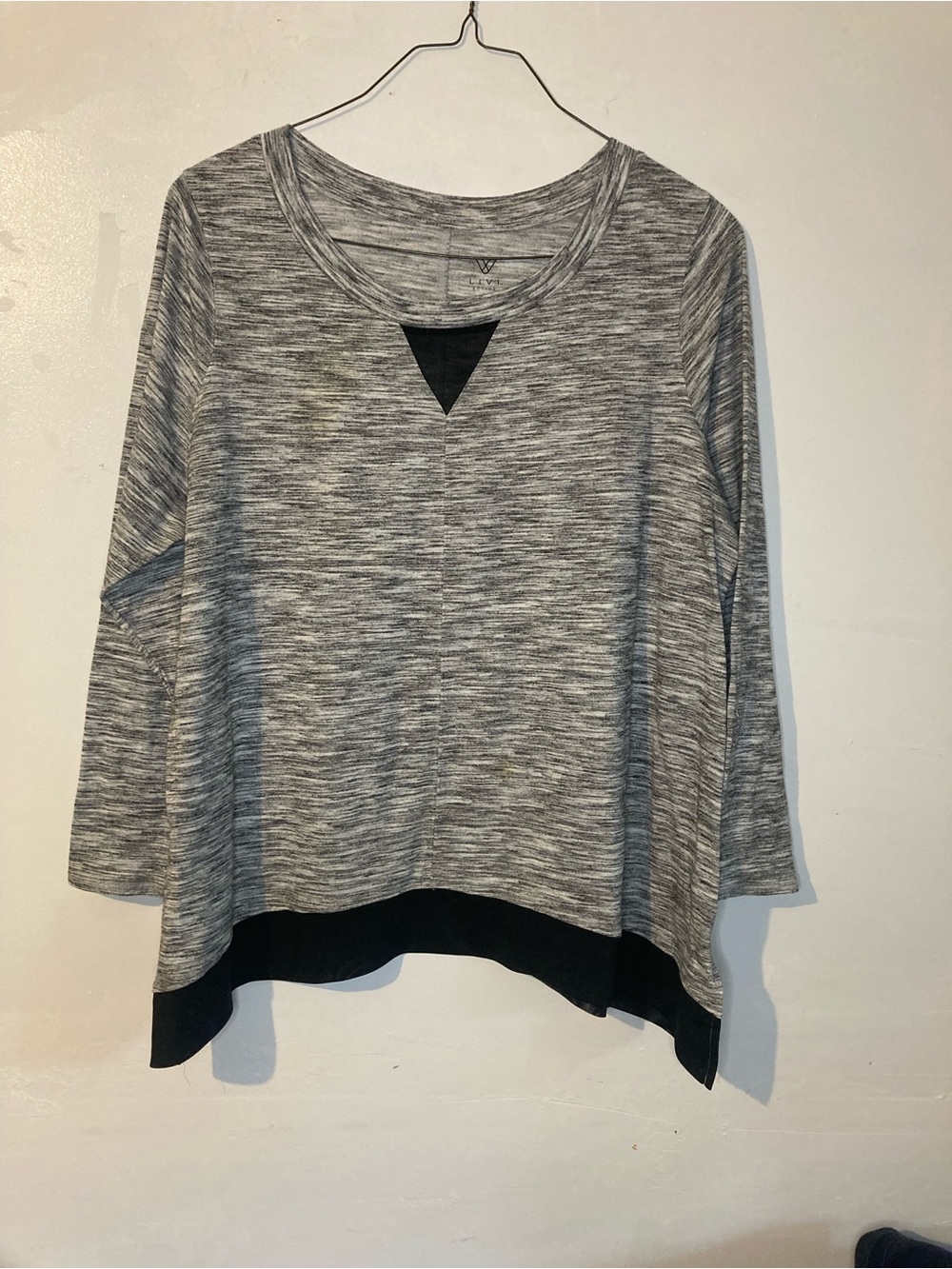 Livi Active Gray Heather Pullover with Black Trim